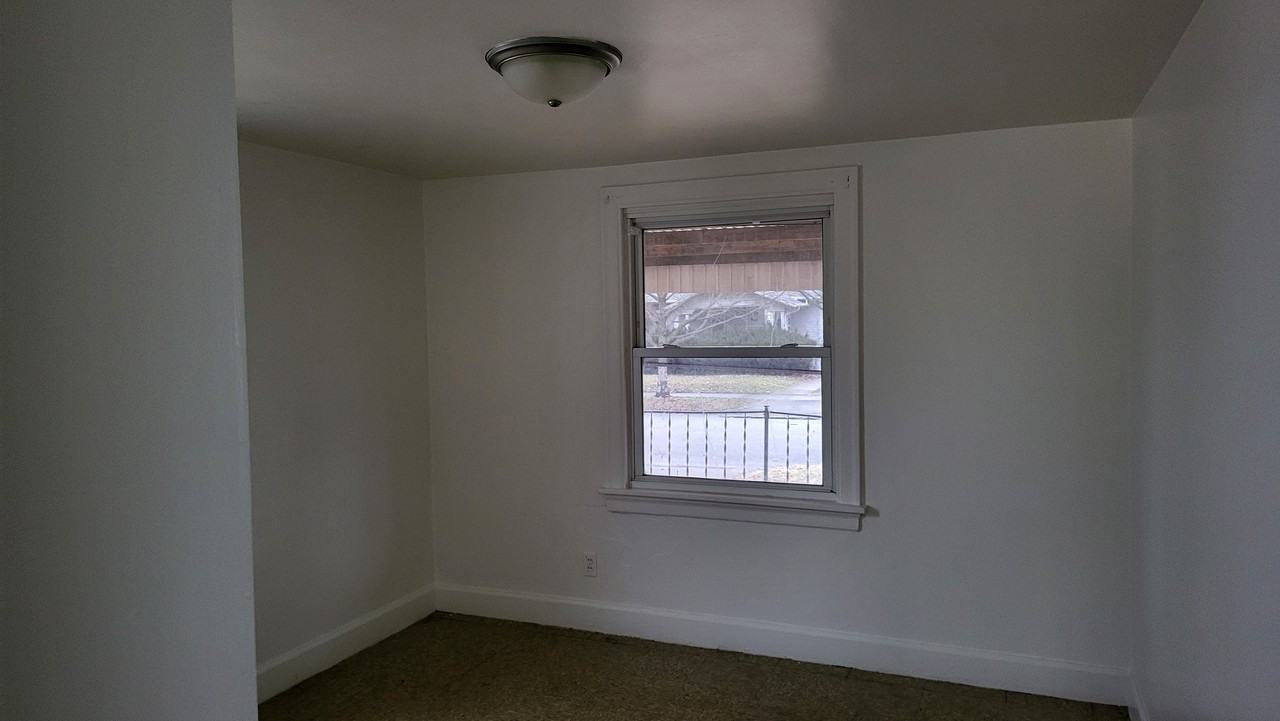 1455 E Decatur St - Photo 3 of 7