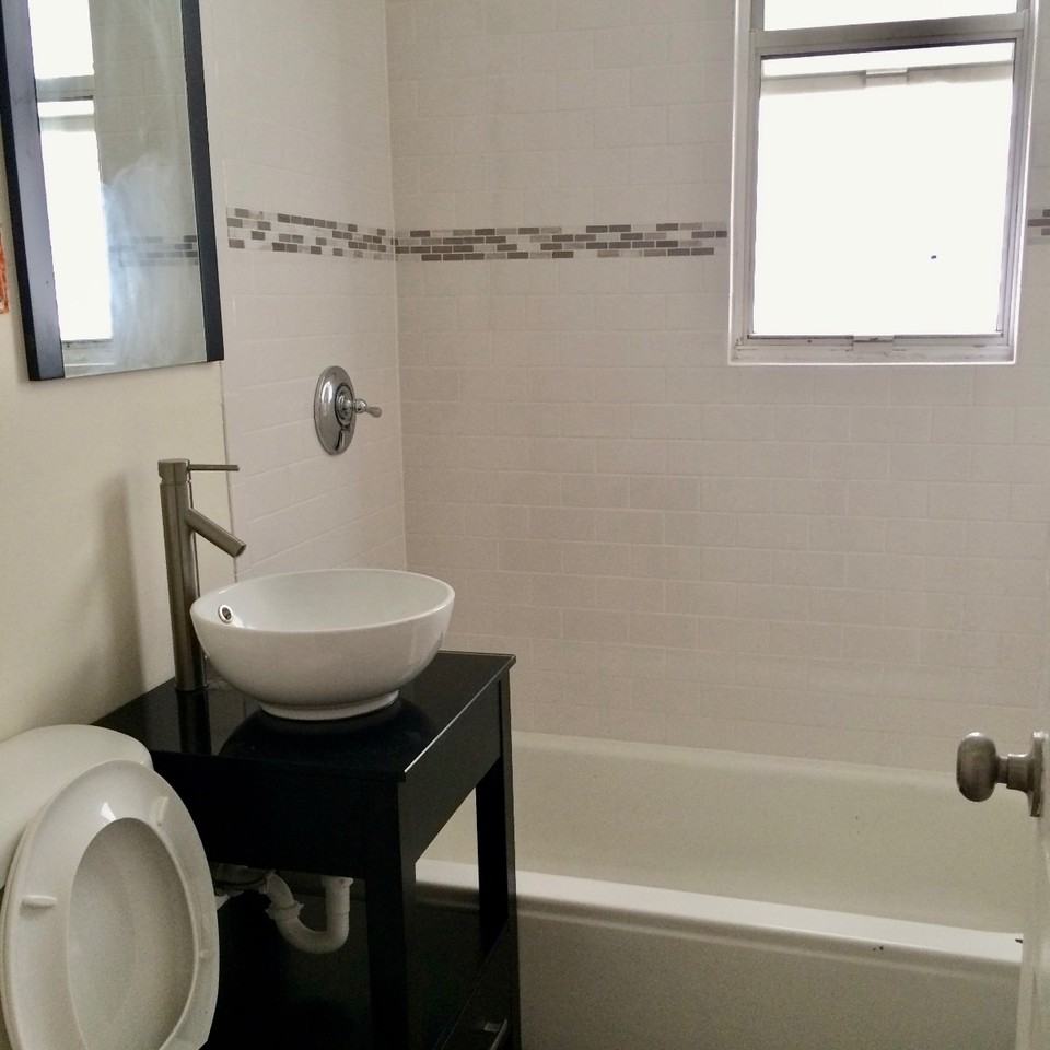 302 Lexington St #3 - Photo 7 of 10