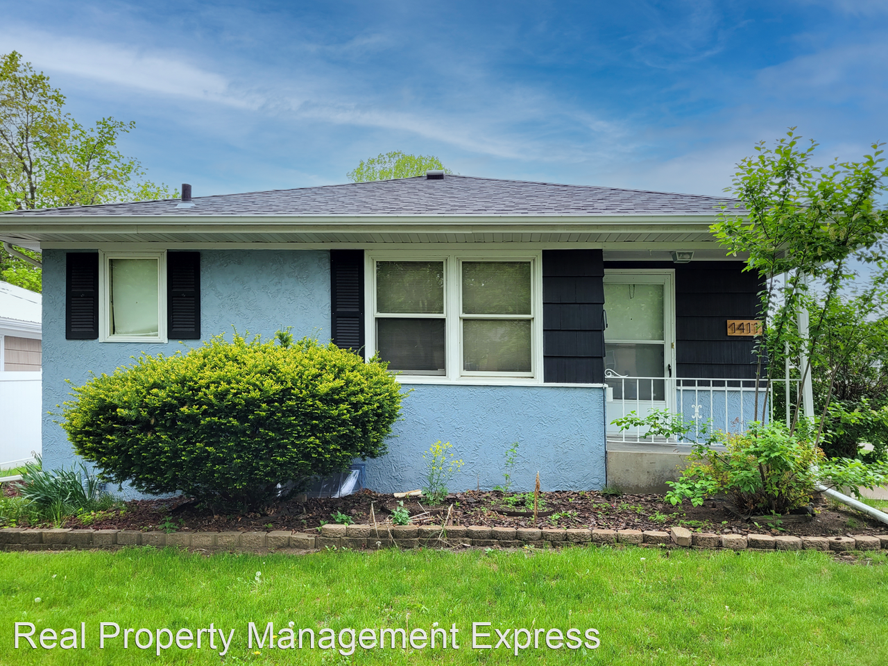 1411 S Willow Ave - Photo 2 of 18