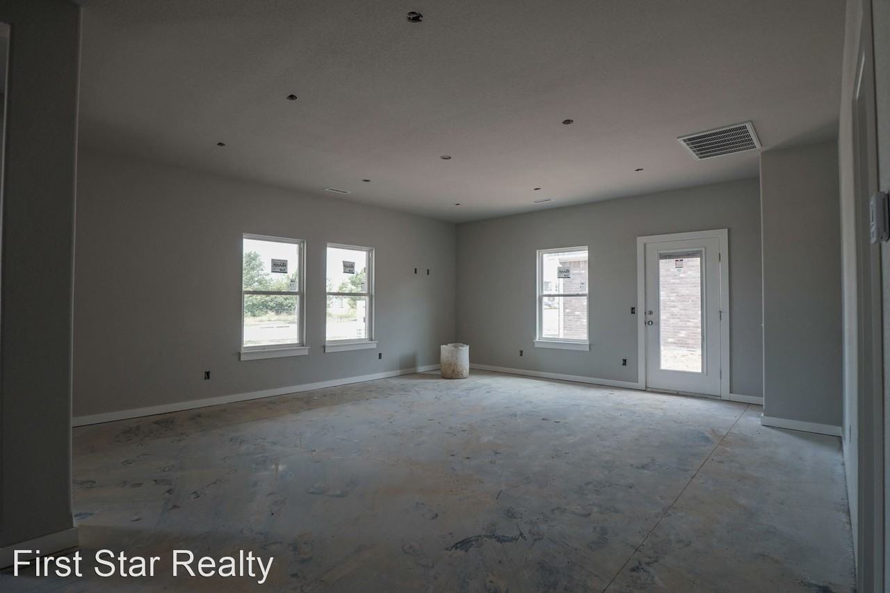 632 N Salem Rd - Photo 3 of 17