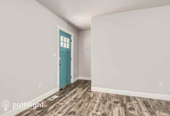 151 Jefferson Ave - Photo 2 of 22