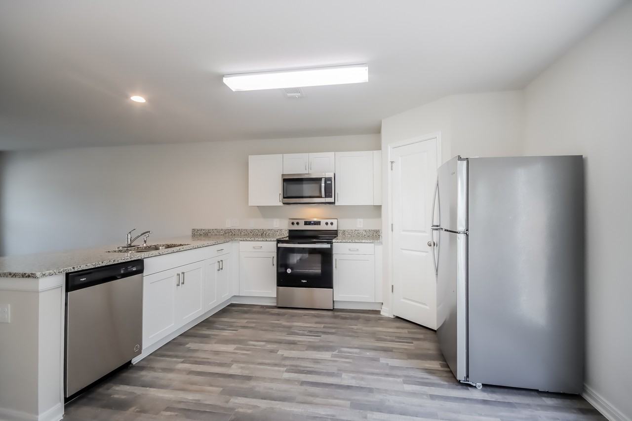 15614 Briar Forest Dr - Photo 6 of 18