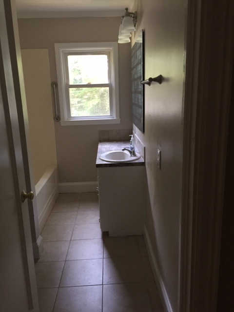 1225 S Belvedere Ave - Photo 5 of 15