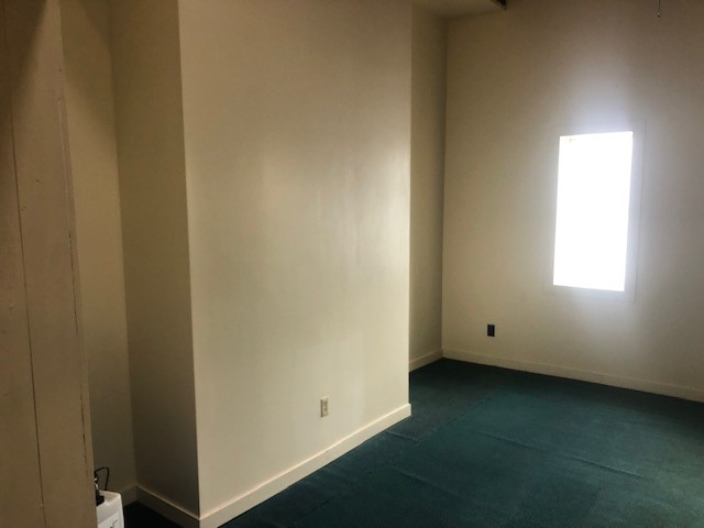 252 S Maple St #1 - Photo 3 of 8