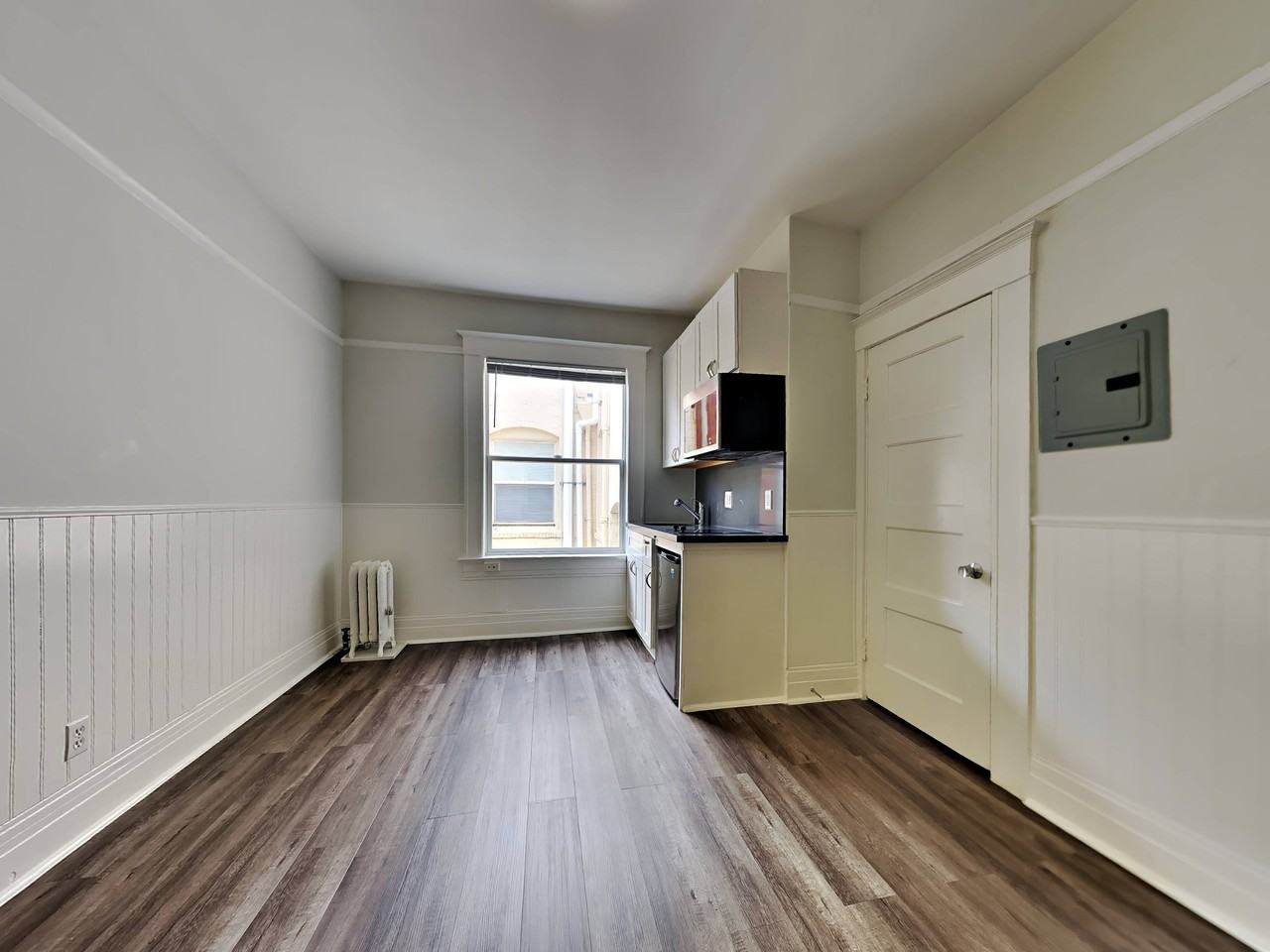 1008 Larkin St. - Photo 4 of 11