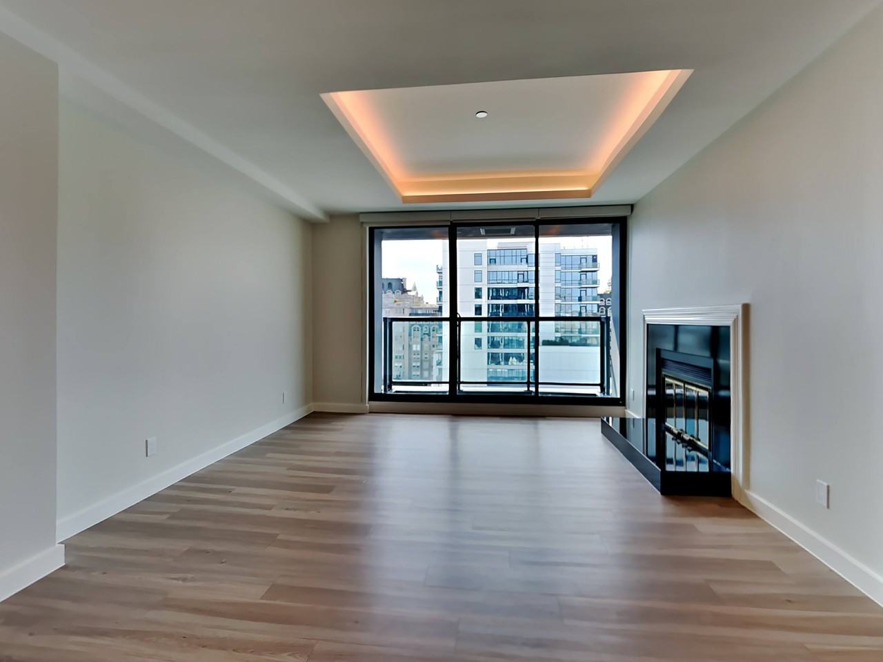 1700 California St Residential - Photo 6 of 11