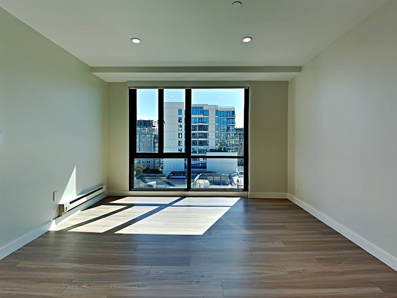 1700 California St Residential - Photo 7 of 11