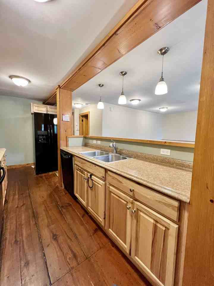 94 Bay Rd #2 - Photo 5 of 11