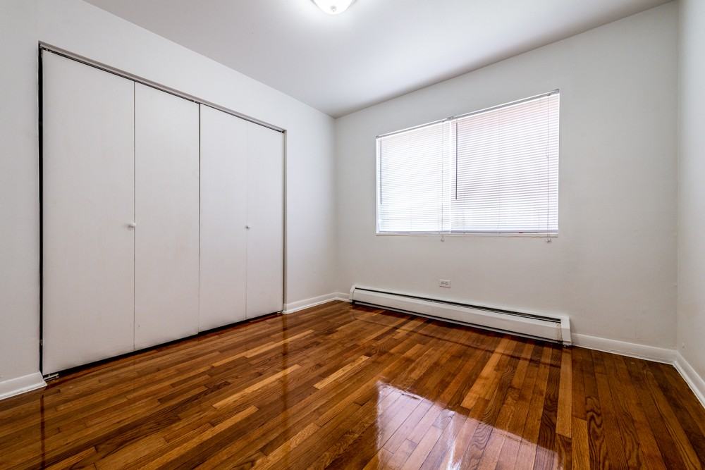 8334-8340 S Ellis Ave - Photo 2 of 9