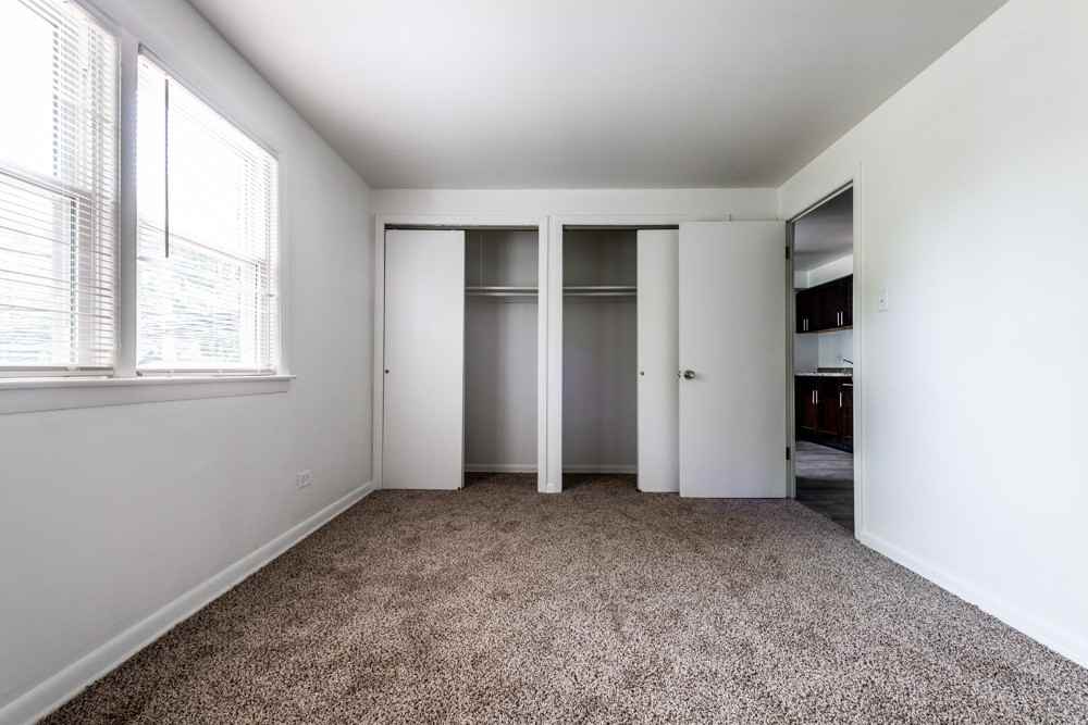 1516-1518 E 70th St - Photo 3 of 12