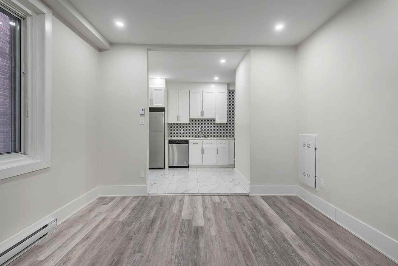 4586 Decarie Apartments 4586 Boul Décarie, Montréal, QC H3X 2H5 Zumper