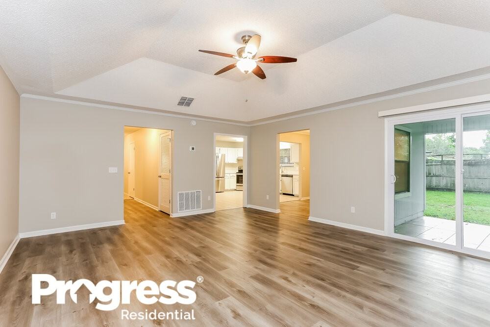 10910 Percheron Dr - Photo 3 of 16