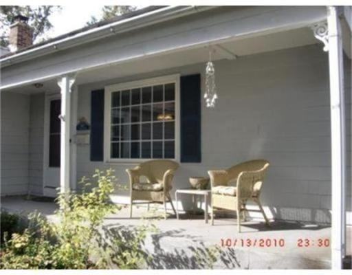 137 Meadow Rd - Photo 2 of 14