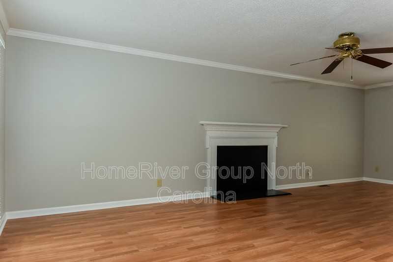 5211 Nantucket Rd - Photo 3 of 17