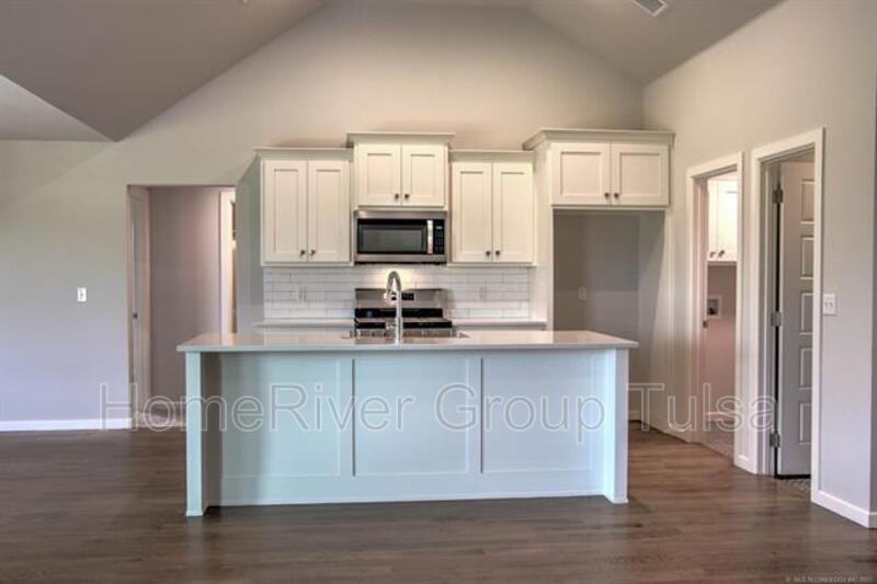 22620 E 102nd St S - Photo 3 of 27