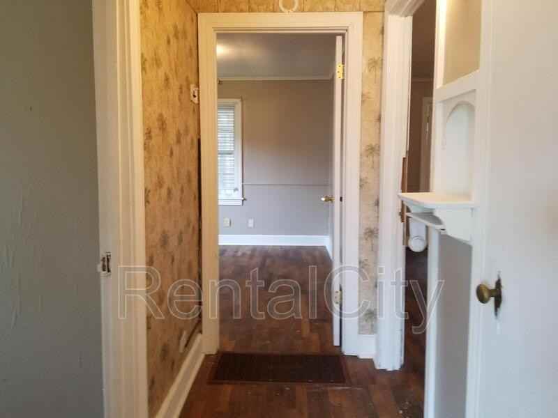 219 D St - Photo 2 of 16