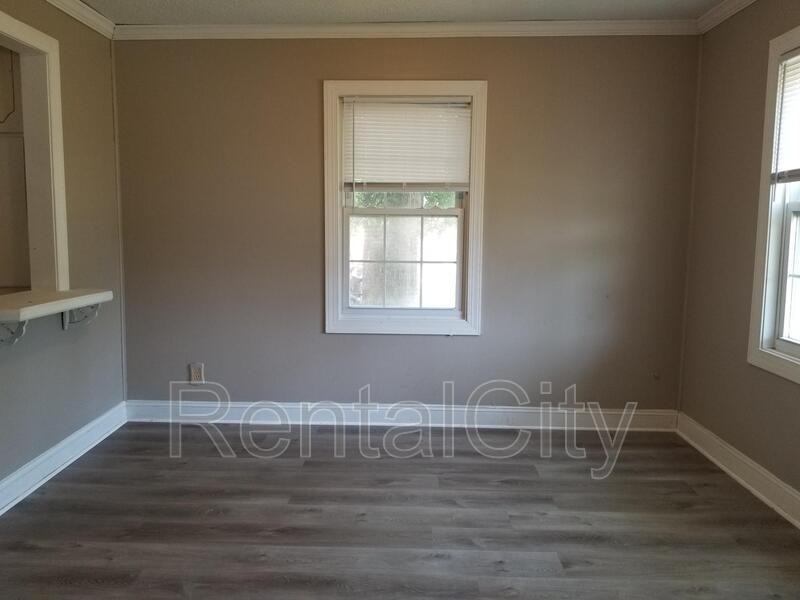 219 D St - Photo 3 of 16