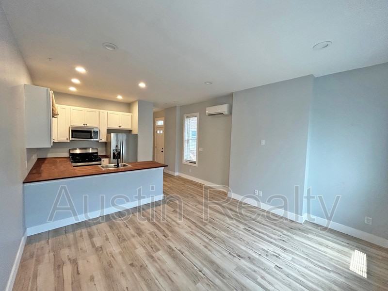 2817 Hickory St - Photo 2 of 11