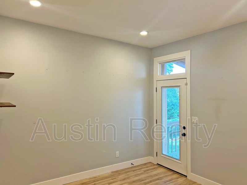2817 Hickory St - Photo 3 of 11
