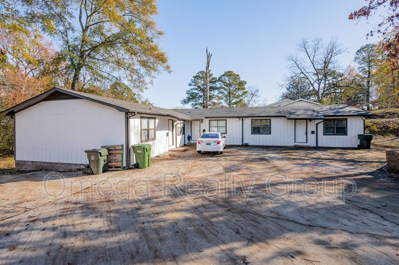 1303 5th Ave S #C - Photo 2 of 24