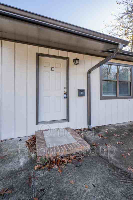 1303 5th Ave S #C - Photo 4 of 24