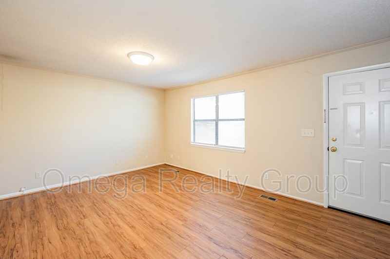 1303 5th Ave S #C - Photo 5 of 24