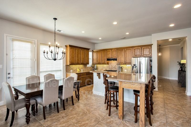 2246 Landoine Ln - Photo 3 of 15