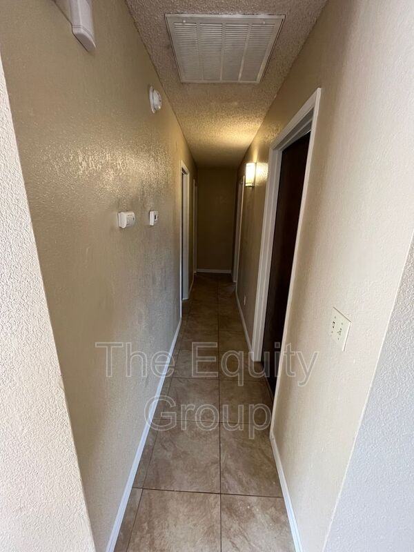 826 N Williford Dr - Photo 6 of 15