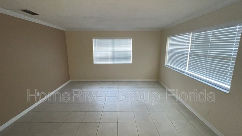 11474 Nw 42nd St - Photo 3 of 20