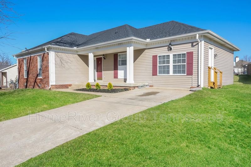 4048 Scotwood Dr - Photo 3 of 17