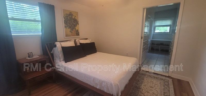 6135 Hilltop Dr - Photo 3 of 16