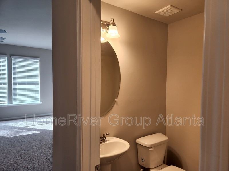 761 Jackson Ct - Photo 3 of 21