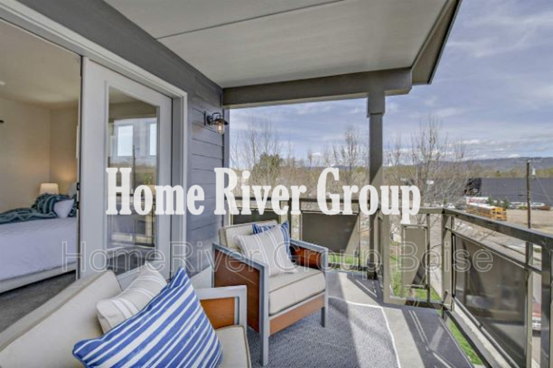 421 E Trackstand Ln - Photo 2 of 17