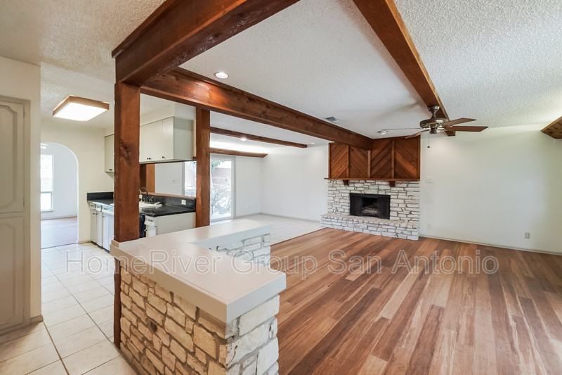 3310 Woodcliffe St - Photo 3 of 23