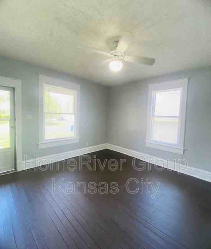 712 W Dryden St - Photo 2 of 15