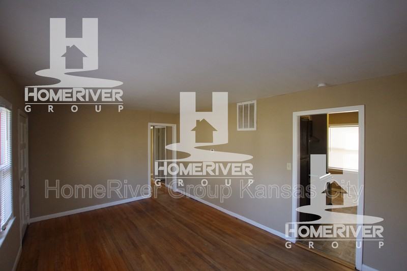 5316 N Euclid Ave - Photo 2 of 13