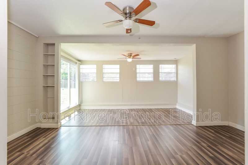 4302 Meadowbrook Ave - Photo 2 of 17