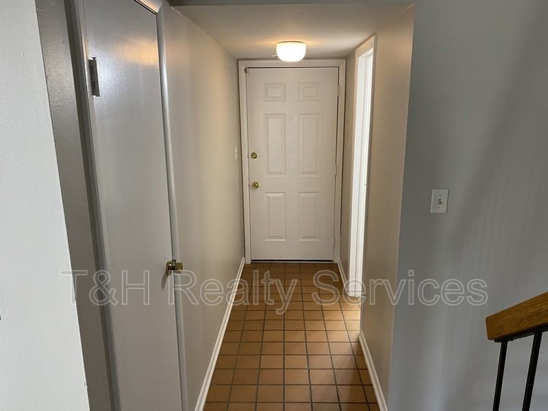 7483 Country Brook Dr - Photo 2 of 19