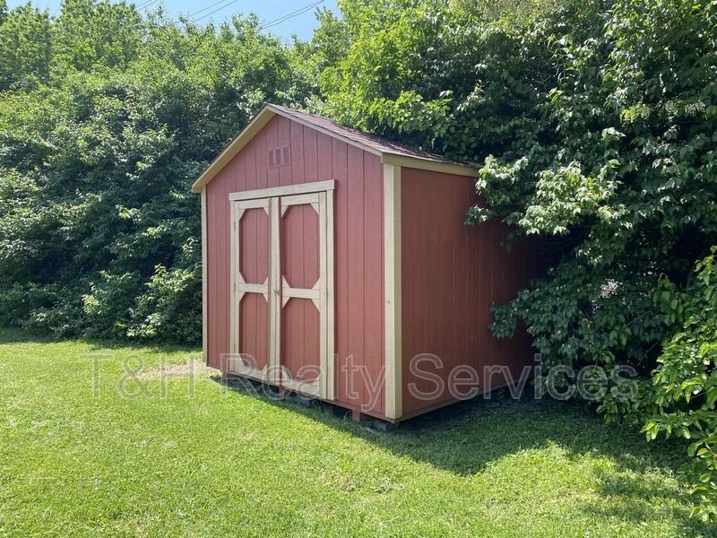 4437 Mellen Ct - Photo 3 of 14