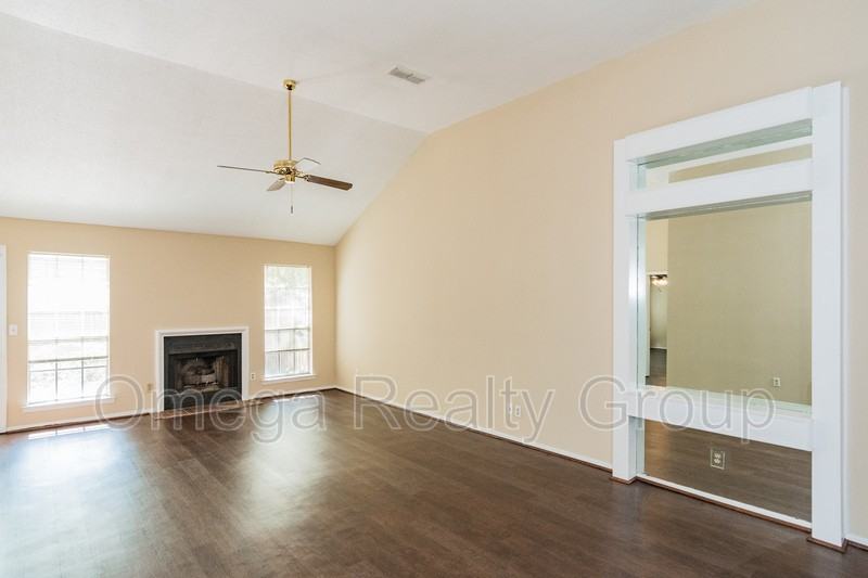 6008 Bolingbrook Drive - Photo 6 of 25