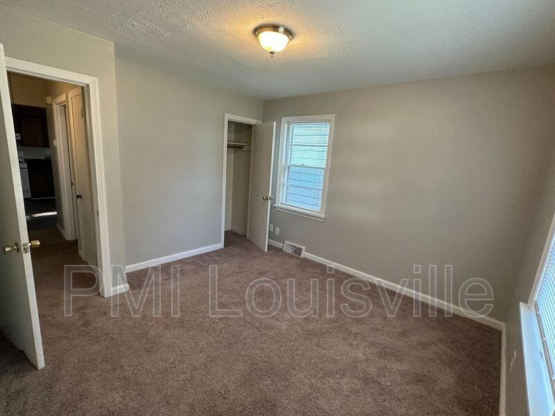 1311 Haskin Ave - Photo 3 of 7