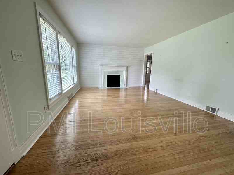 4253 Westport Ter - Photo 3 of 22