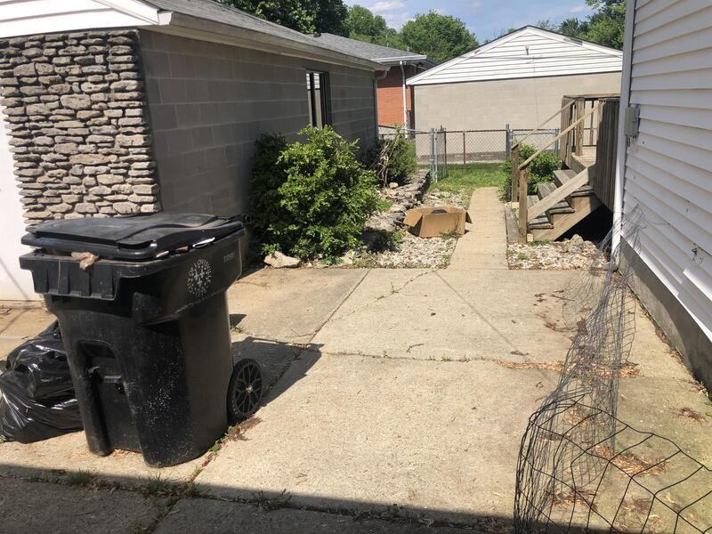 2514 Fureen Dr - Photo 3 of 17