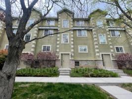 featured image of 379 E St #3