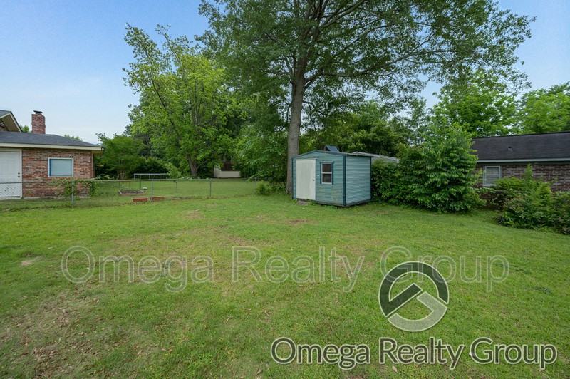 127 30th St - Photo 6 of 47