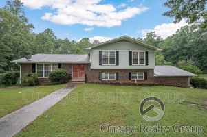 featured image of 3001 Pawnee Cir