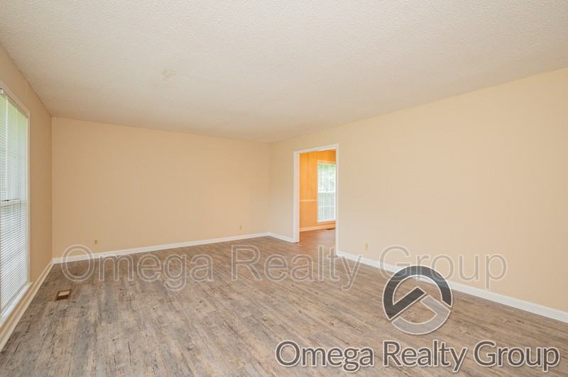 3001 Pawnee Cir - Photo 5 of 45