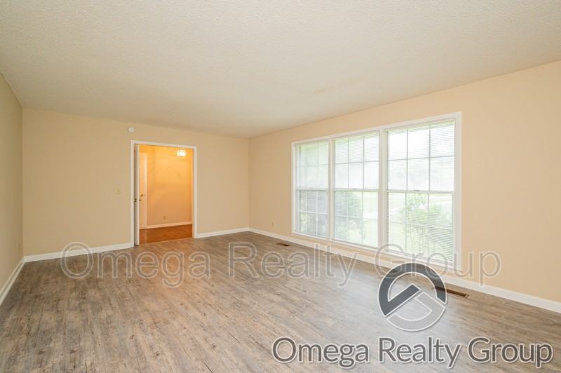 3001 Pawnee Cir - Photo 7 of 45