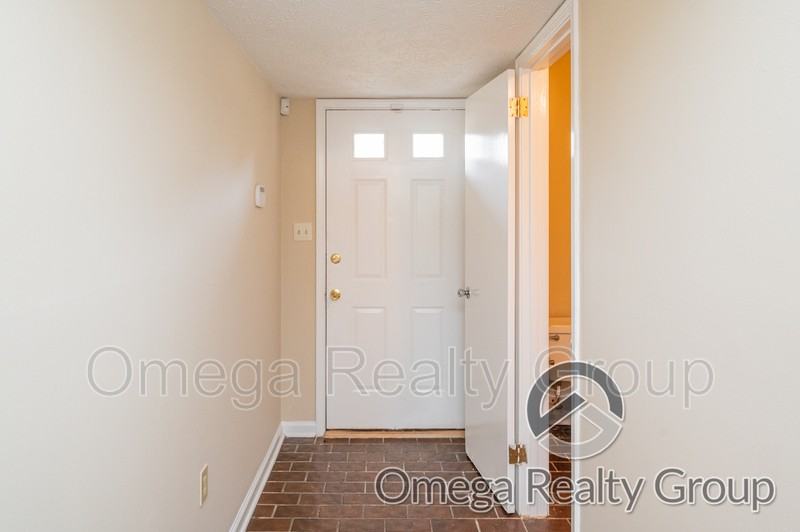 5322 Rexford Ct - Photo 6 of 42