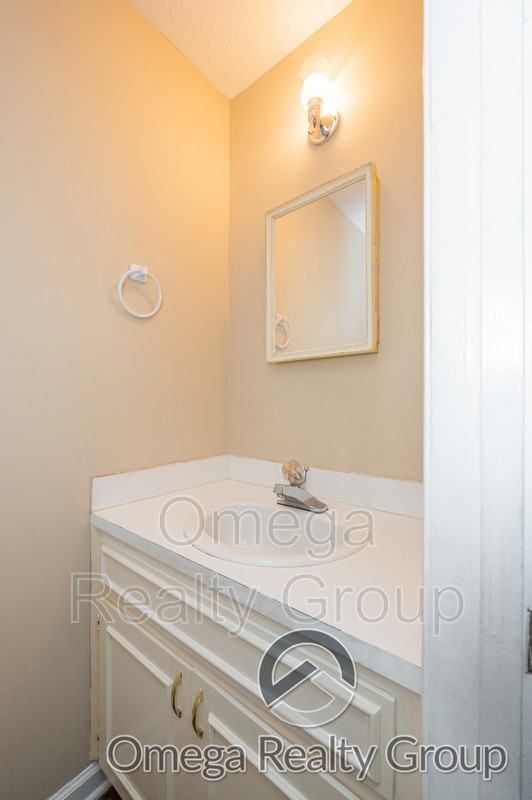 5322 Rexford Ct - Photo 7 of 42